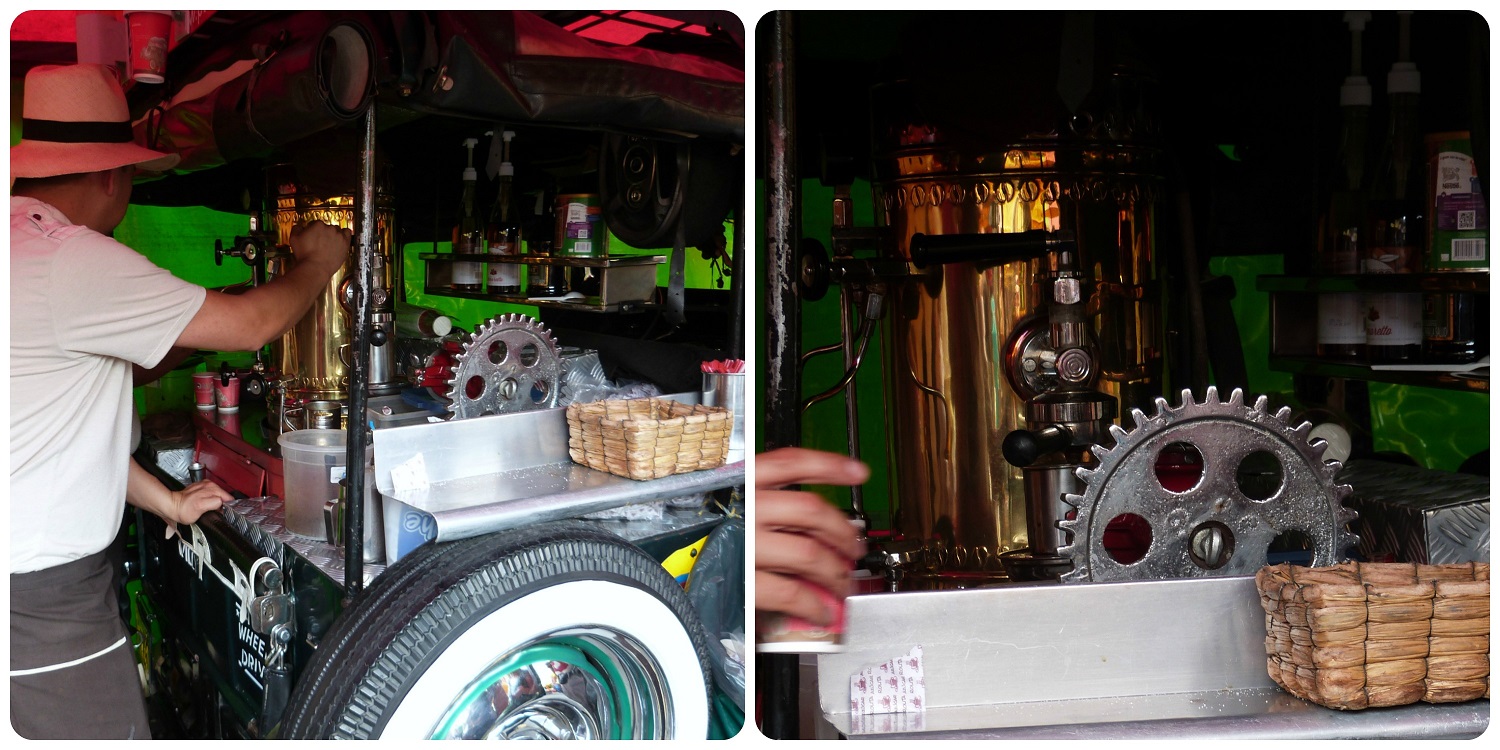 café servi dans une Jeep Willys au Mercado de Pulgas de San Alejo à Bogotá